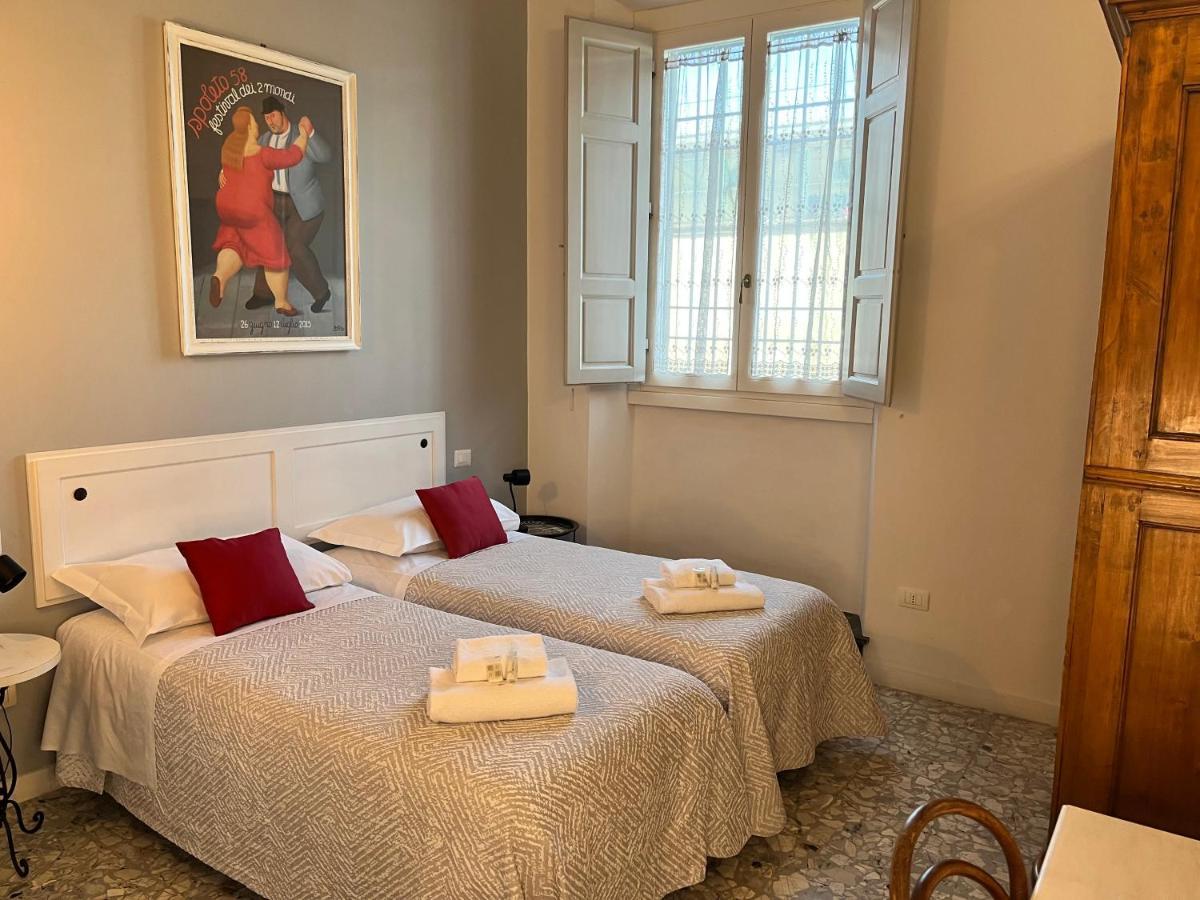 In The Center Of Florence Hotel Luaran gambar